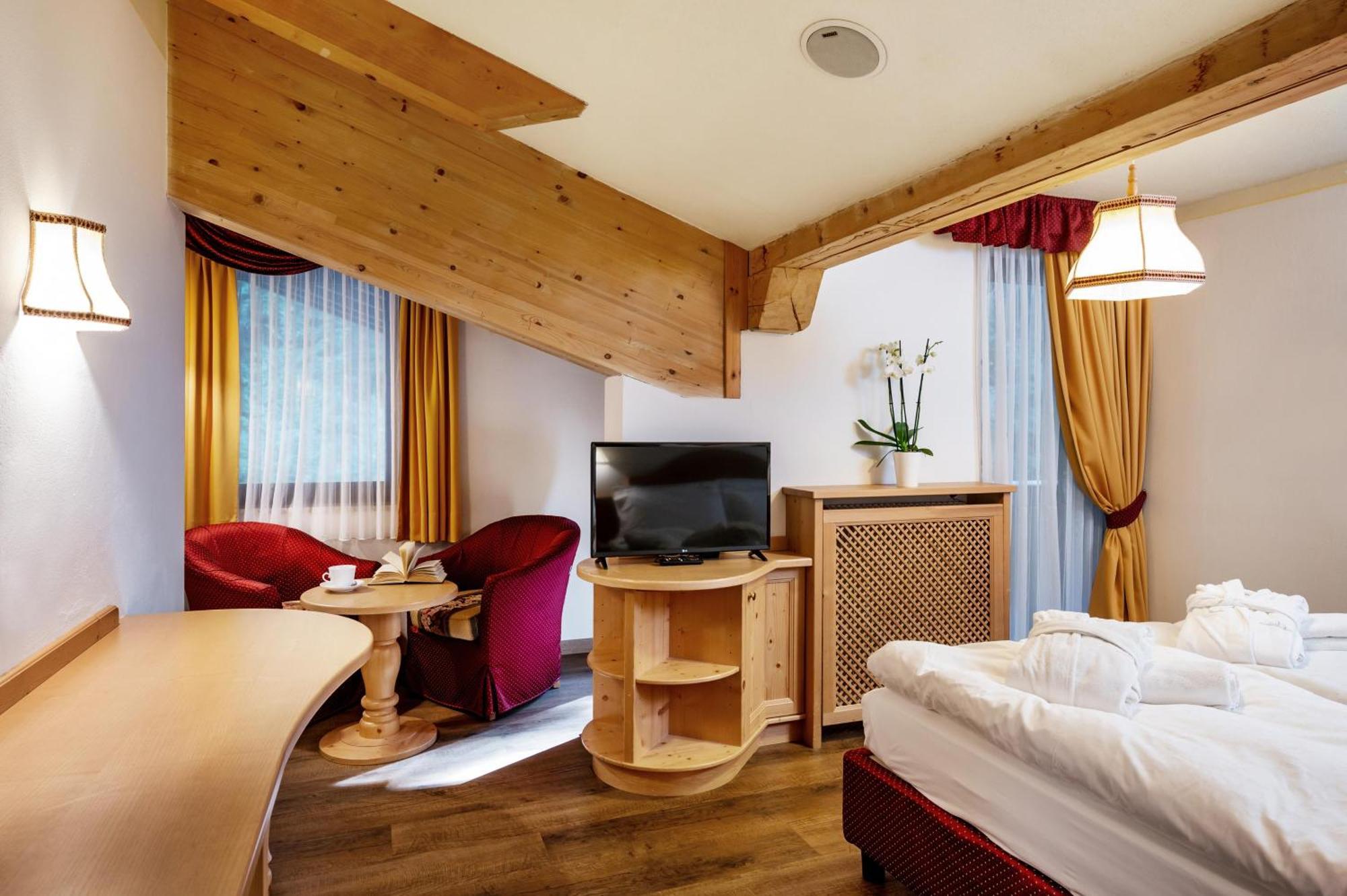 Hotel Terme Antico Bagno Pozza di Fassa Pokój zdjęcie