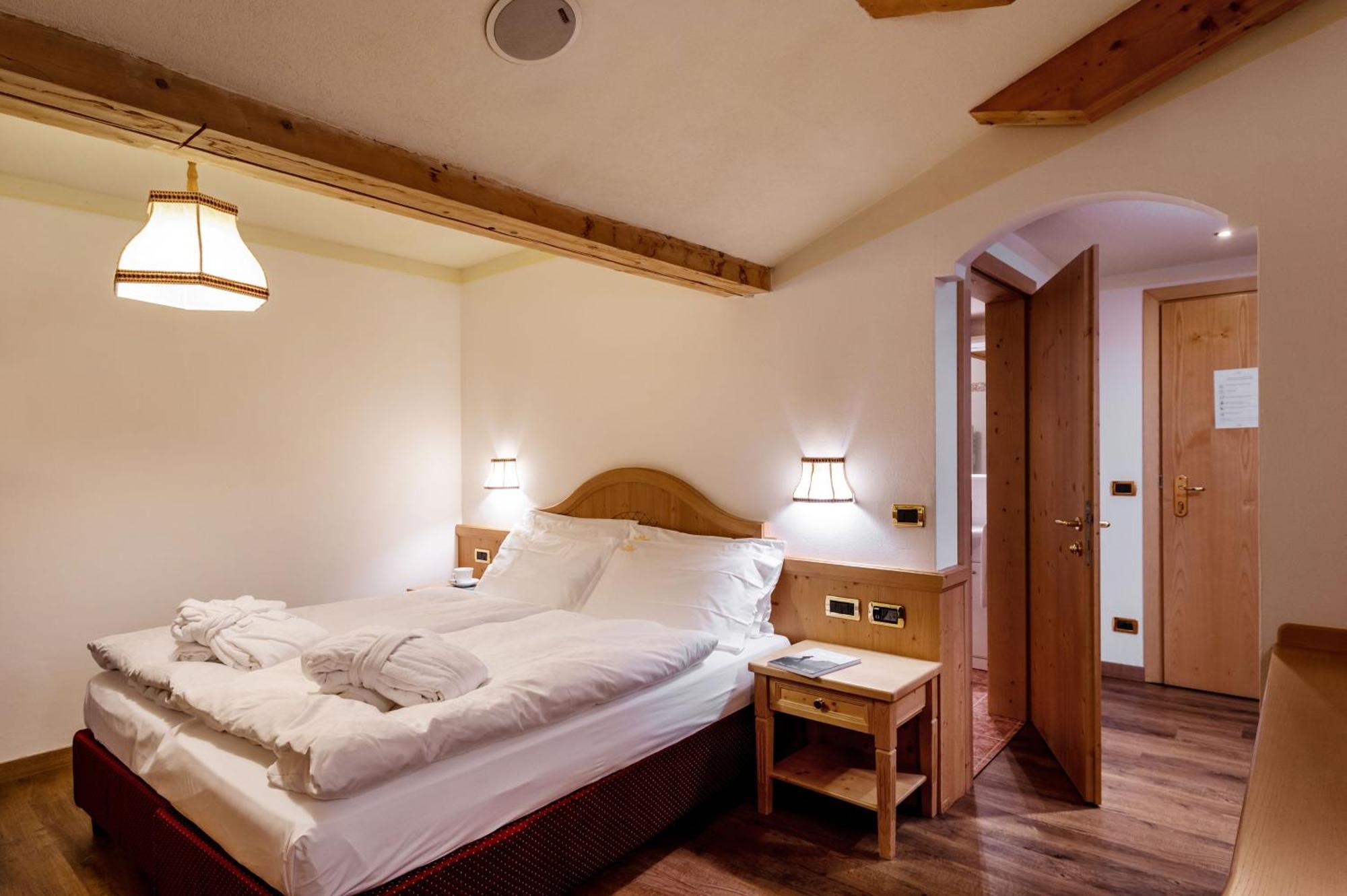 Hotel Terme Antico Bagno Pozza di Fassa Pokój zdjęcie