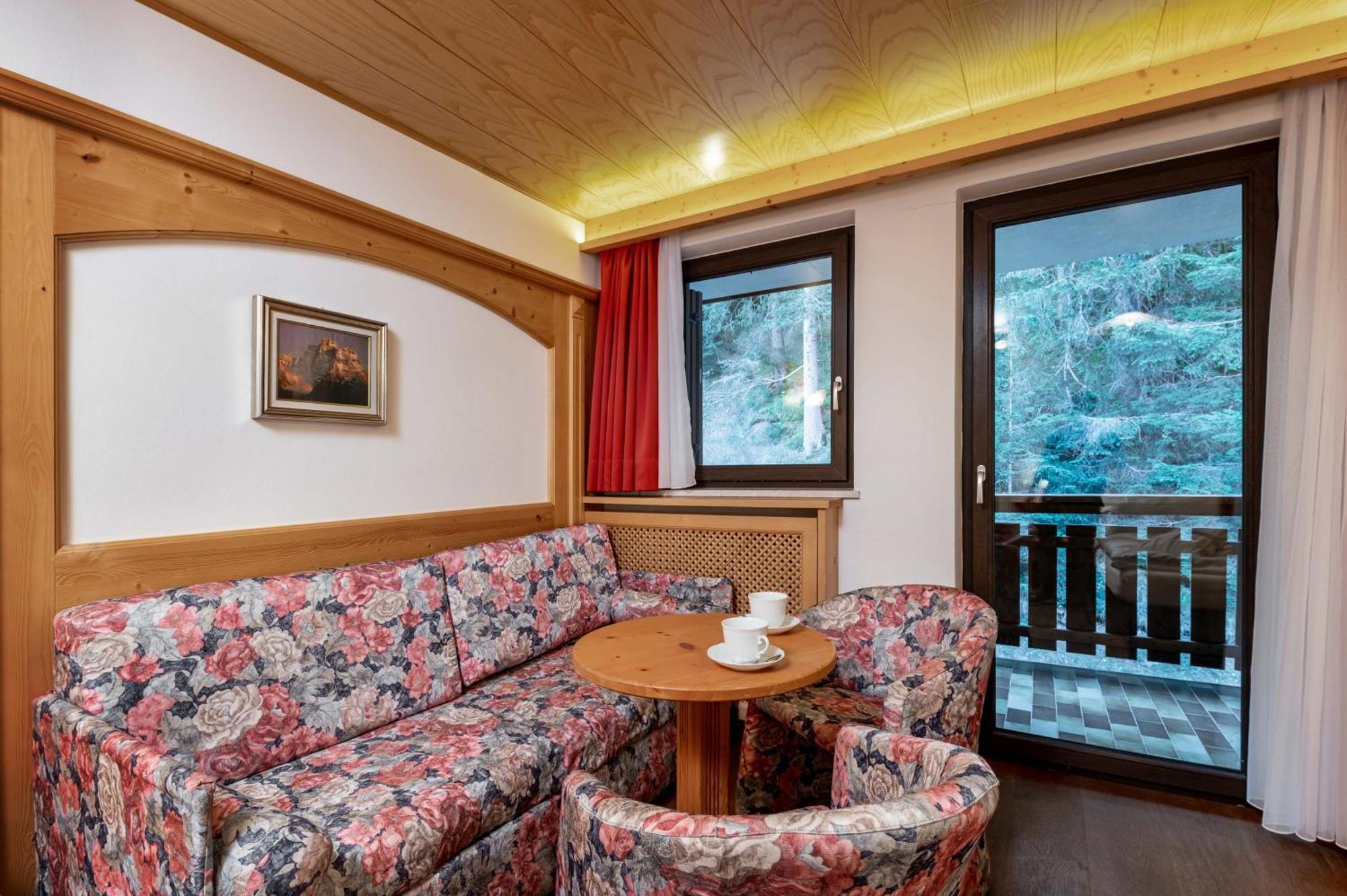 Hotel Terme Antico Bagno Pozza di Fassa Pokój zdjęcie