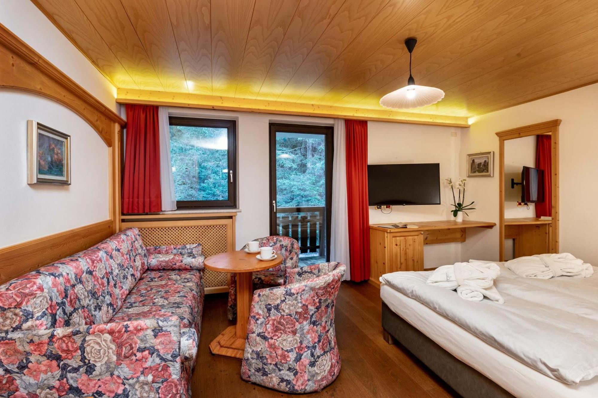 Hotel Terme Antico Bagno Pozza di Fassa Pokój zdjęcie