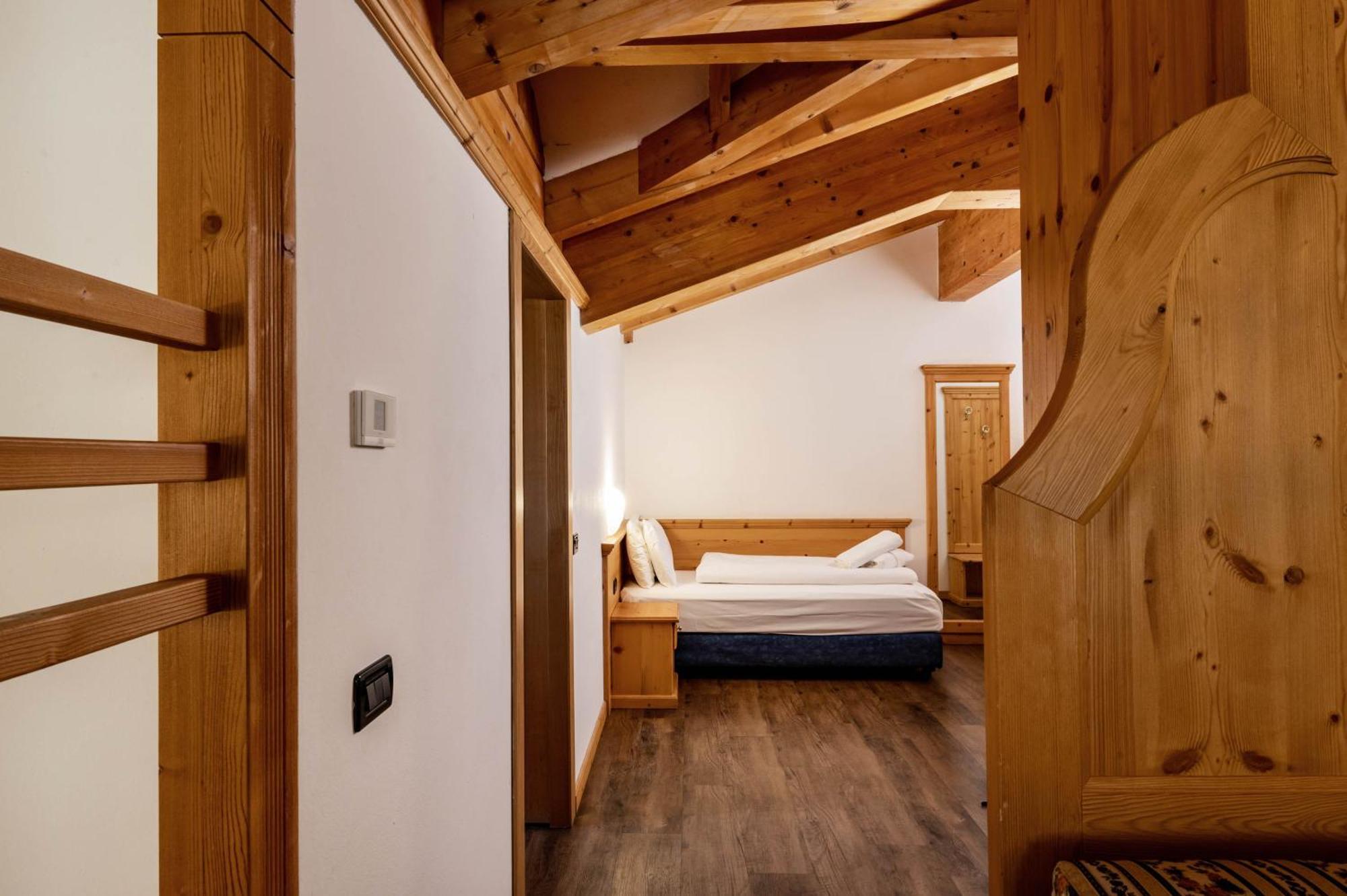 Hotel Terme Antico Bagno Pozza di Fassa Pokój zdjęcie