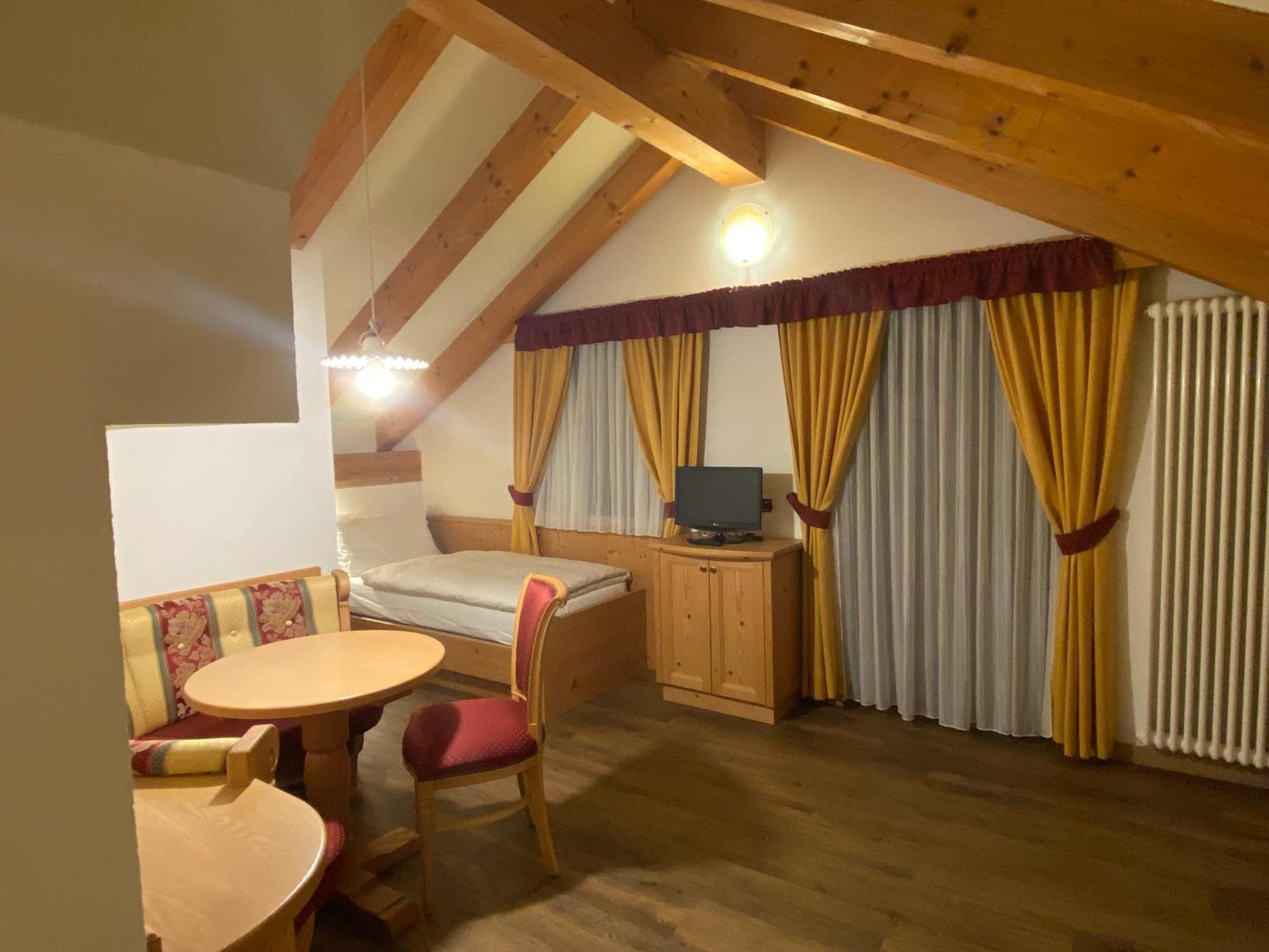 Hotel Terme Antico Bagno Pozza di Fassa Pokój zdjęcie