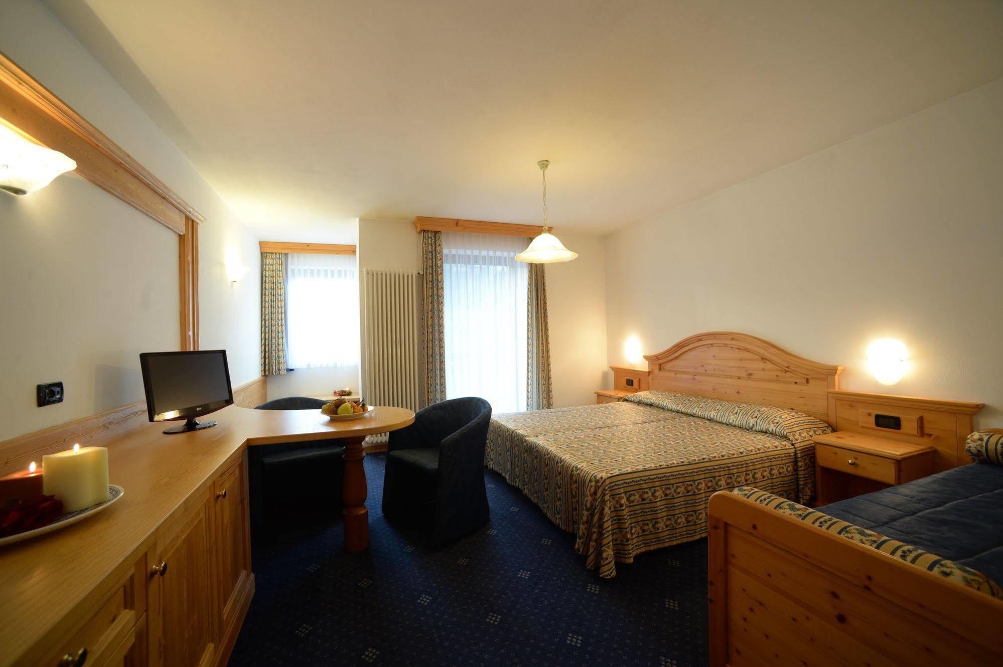 Hotel Terme Antico Bagno Pozza di Fassa Zewnętrze zdjęcie